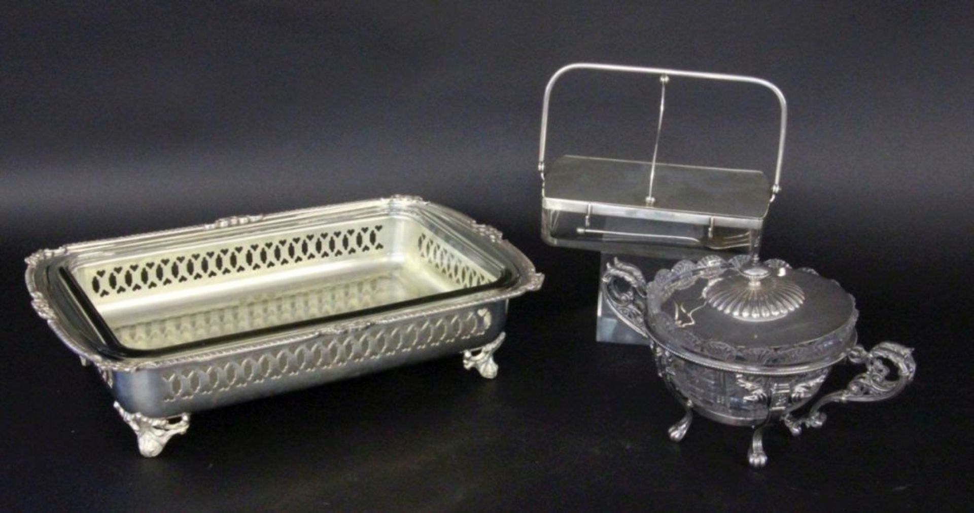 2 CONFECTION BOXES AND DISH TRAY Silver-plated metal with glass insets. Maximum length 32