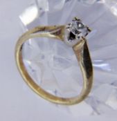 A LADIES RING 585/000 yellow gold with zircon. Ring size 50, gross weight approx. 2.6