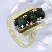 A LADIES RING 585/000 yellow gold with 3 tourmalines. Ring size 53, gross weight approx. 8