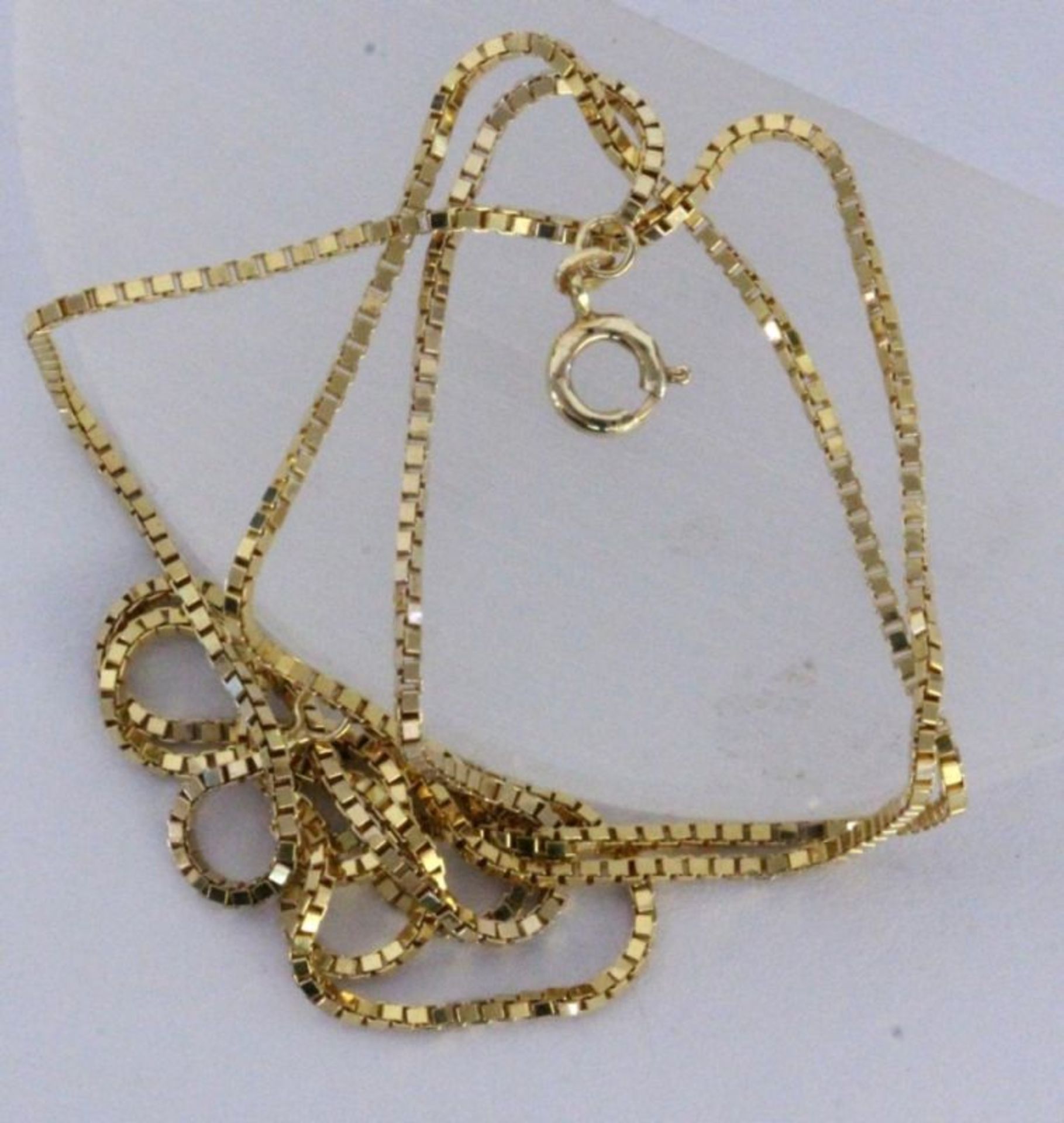 A NECKLACE 585/000 yellow gold. 69 cm long, approx. 9.8 grams. Keywords: jewellery,