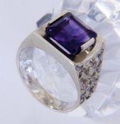 A LADIES RING 585/000 white gold with amethyst. Ring size 56, gross weight approx. 8