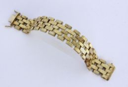 A LINK BRACELET 585/000 yellow gold. 18 cm long, approx. 54 grams. Keywords: jewellery,