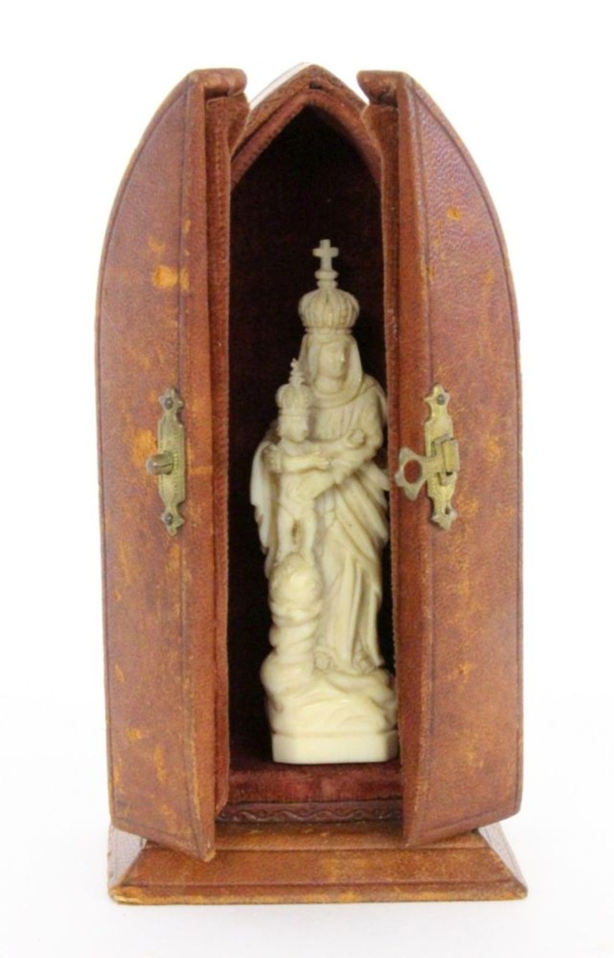 AN IVORY MADONNA France, 19th century Finely carved Madonna and Child made of ivory. In a - Bild 4 aus 4