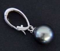 A PENDANT WITH CLIP 585/000 white gold with Tahitian pearl measuring approx. 9 mm. Gross weight