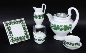 A LOT 6 PIECES MEISSEN DISHES Meissen, 20th century Green vine leaves decoration, swan