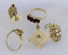 A LOT OF 5 JEWELLERY PIECES. 585/000 yellow gold. Gross weight approx. 12.6 grams.