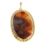 ANHÄNGER MIT ACHATSilber vergoldet. 50x30mmA PENDANT WITH AGATE Silver, gold-plated. 50 x 30 mm.