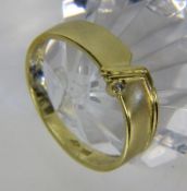 DAMENRING585/000 Gelbgold mit kleinem Brillant. Ringgr. 56, Brutto ca. 4,1gA LADIES RING 585/000