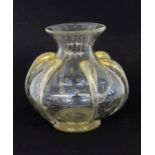 GLASVASEBarovier & Toso, Murano Farbloses Glas mit Blasen und Goldpuder. H.19cmA GLASS VASE Barovier