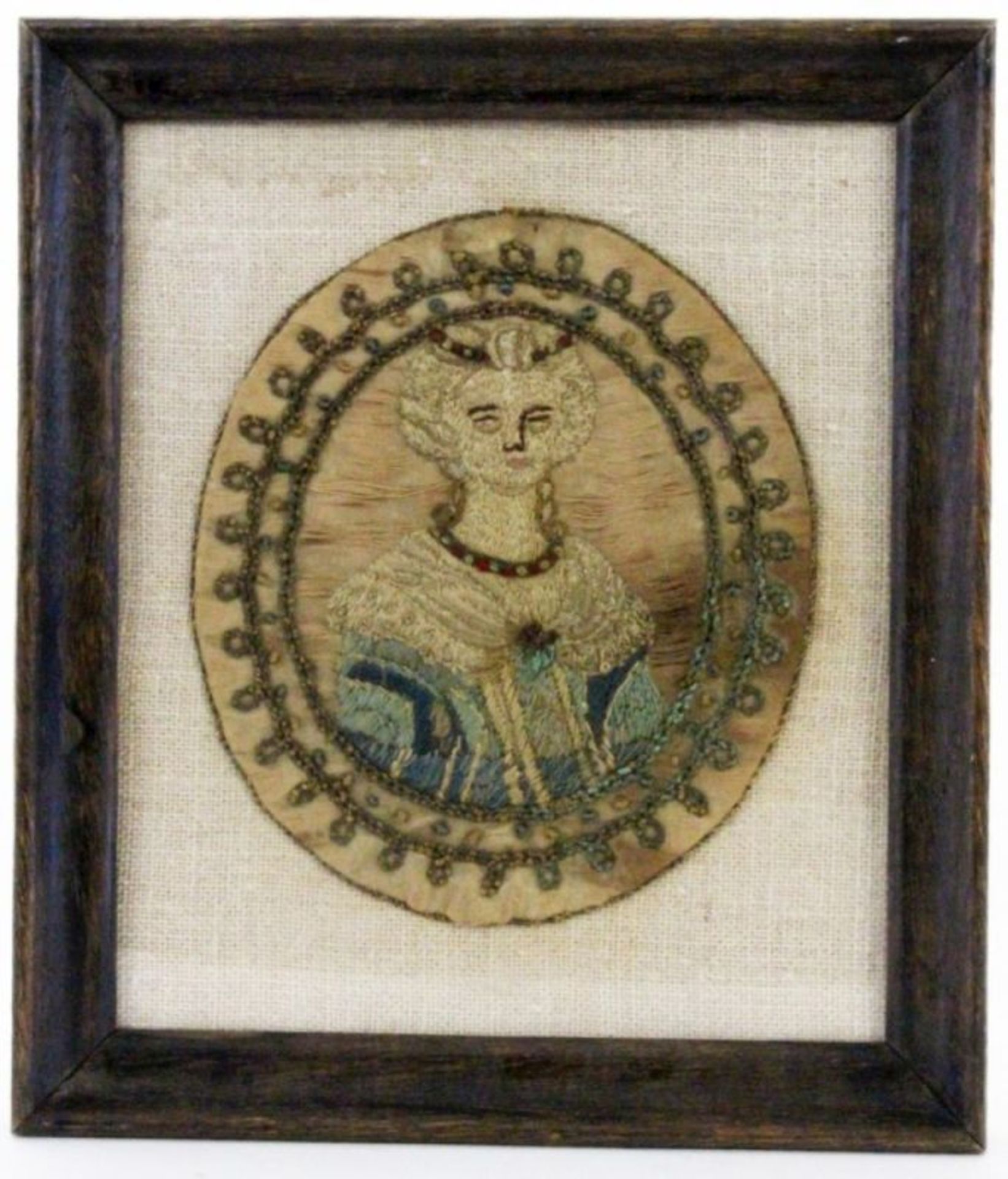 STICKBILDFrankreich, 18.Jh. Bildnis einer adeligen Dame. Ovales farbiges Stickbild. 14,5x13cm, Ra.AN