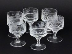 SATZ VON 6 LIKÖRKELCHENmit geätztem Dekor. H.8,5cm. 2 Gläser mit ChipA SET OF SIX LIQUEUR GLASSES