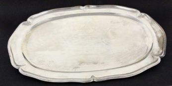 SILBERTABLETTMexico, 20.Jh. 925/000 Sterling Silber. 61x34,5cm, ca. 1367g. Gest.A SILVER TRAY