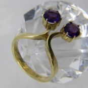 DAMENRING585/000 Gelbgold mit 2 Amethysten. Ringgr. 55, Brutto ca. 5gA LADIES RING 585/000 yellow