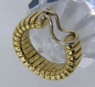 EINZELNER OHRRING MIT CLIP750/000 Gelbgold. Brutto ca. 8,8gA SINGLE EARRING WITH A CLIP 750/000