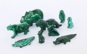 LOT VON 9 TIERMINIATUREN aus Malachit