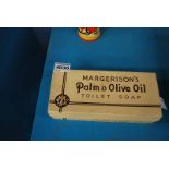 A VINTAGE BOX OF MARGERISON'S PALM & OLIVE OIL TOILET SOAP 12 BARS INDIVIDUALLY WRAPPED IN