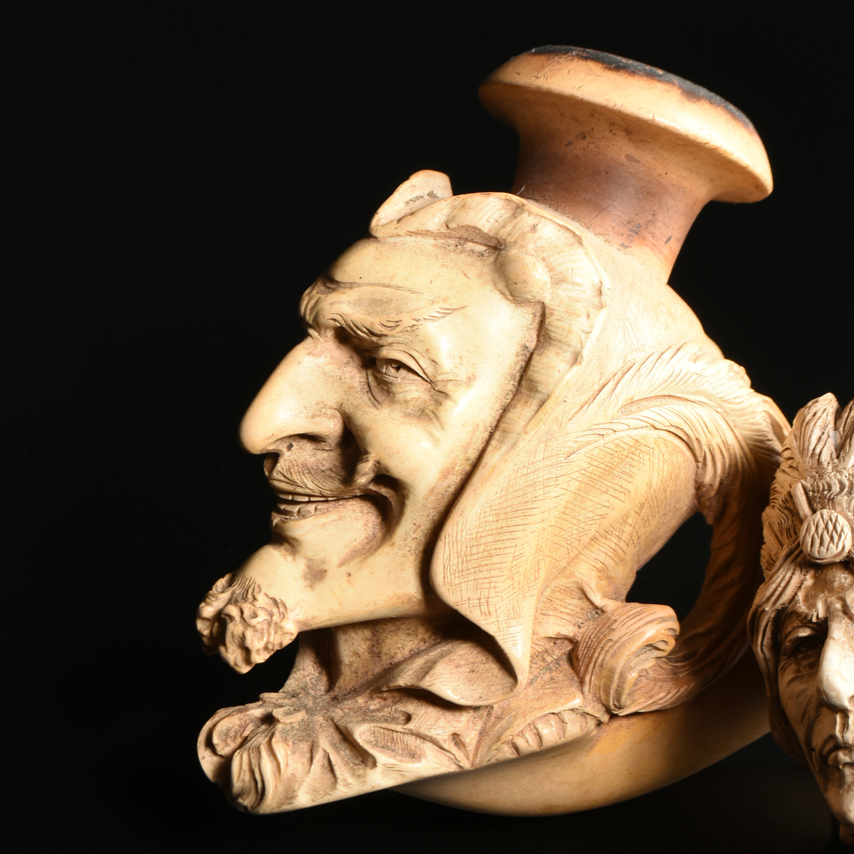 TWO MEERSCHAUM PORTRAIT TOBACCO PIPES, LATE 19TH/EARLY 20TH CENTURY, carved in the form of a - Image 2 of 9