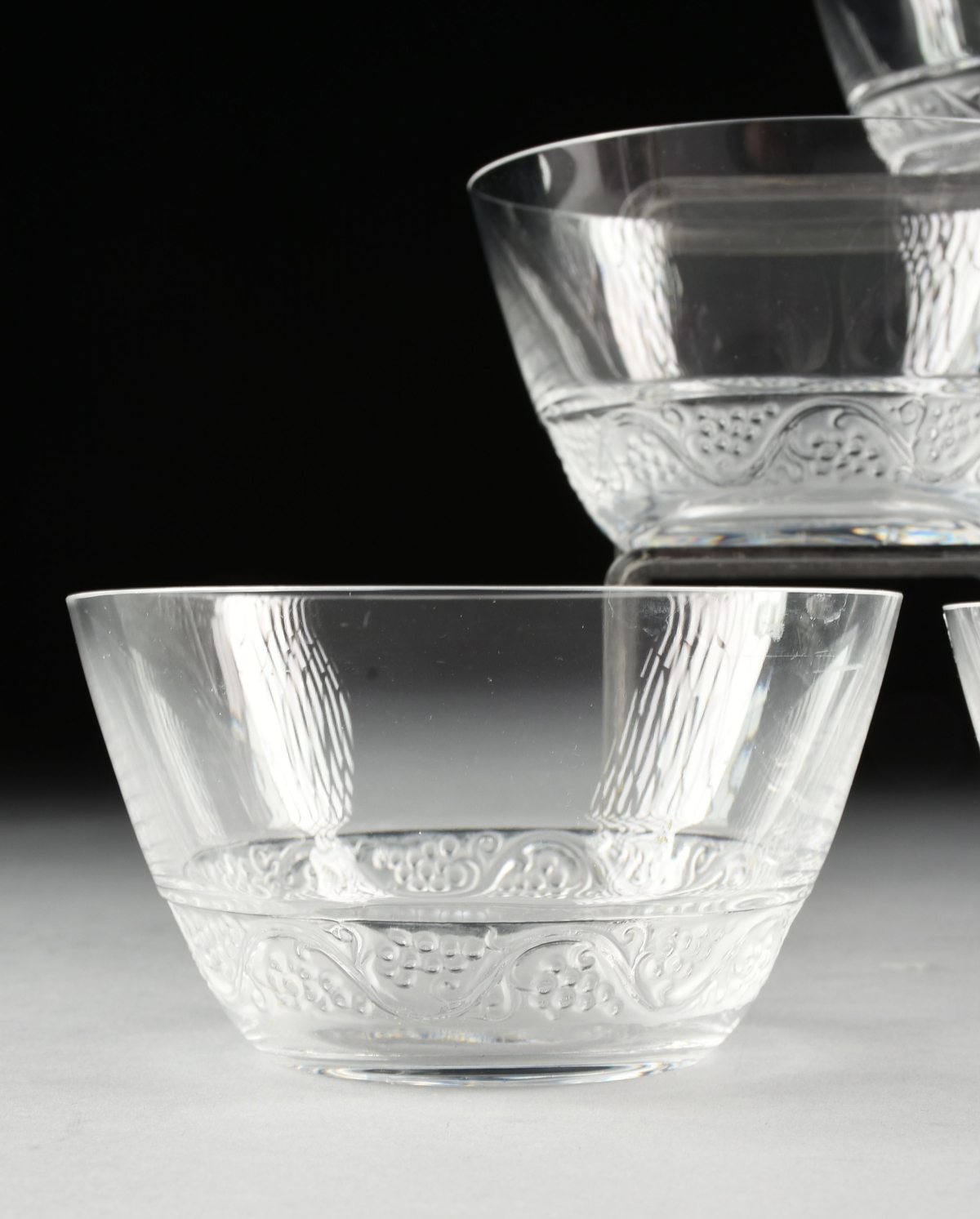 EIGHT LALIQUE DESSERT BOWLS, IN THE "PHALSBOURG" AND "SAINT-HUBERT" PATTERNS, FRANCE, MID/LATE - Image 3 of 4