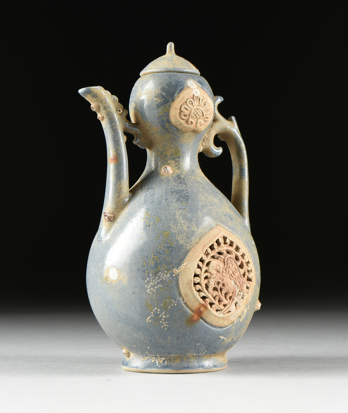A VIETNAMESE/ANNAMESE BLUE GLAZED DOUBLE GOURD PORCELAIN EWER, SHIPWRECK ARTIFACT, 15TH/16TH - Image 6 of 11