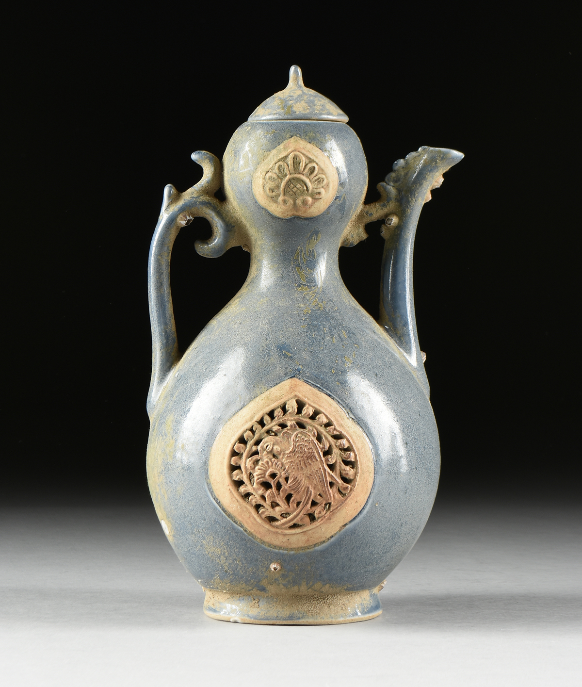 A VIETNAMESE/ANNAMESE BLUE GLAZED DOUBLE GOURD PORCELAIN EWER, SHIPWRECK ARTIFACT, 15TH/16TH - Image 8 of 11