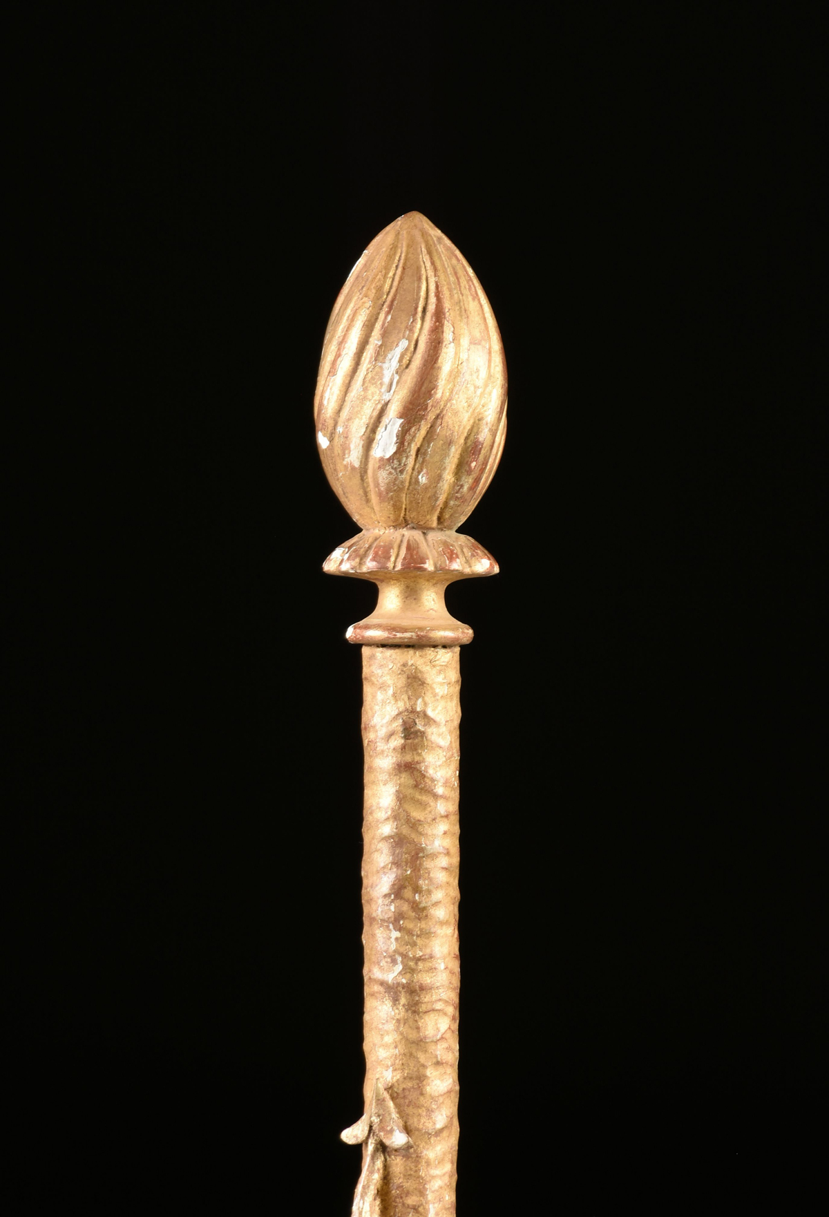 AN ITALIAN PARCEL GILT CARVED WOOD SERPENT ENTWINED ROD SCULPTURE, 19TH CENTURY, the sinuous long - Image 2 of 4