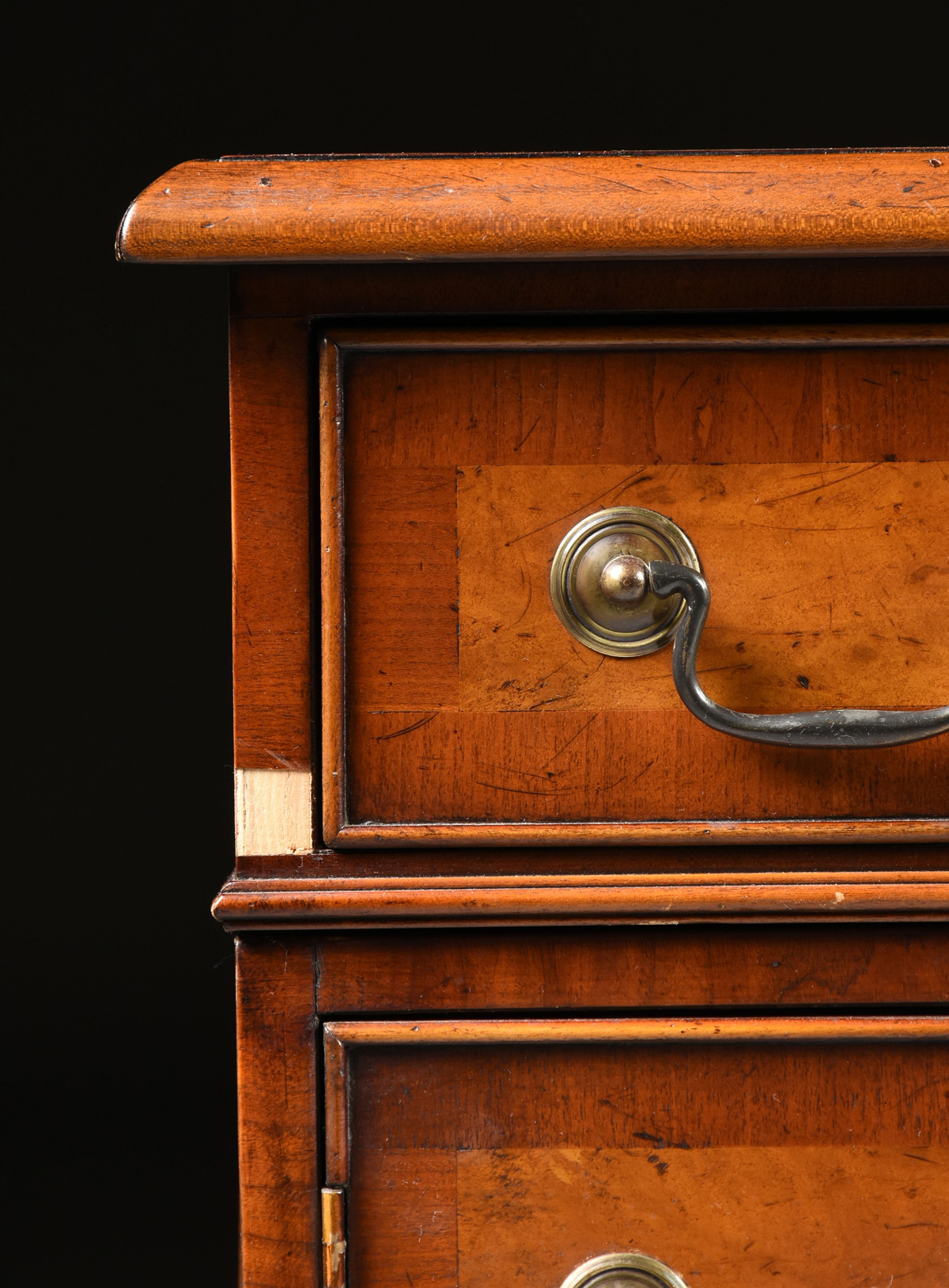 A GEORGE II STYLE WALNUT WHITE LEATHER TOP PARTNER'S DESK, ENGLISH, MID 20TH CENTURY, modeled - Image 8 of 16