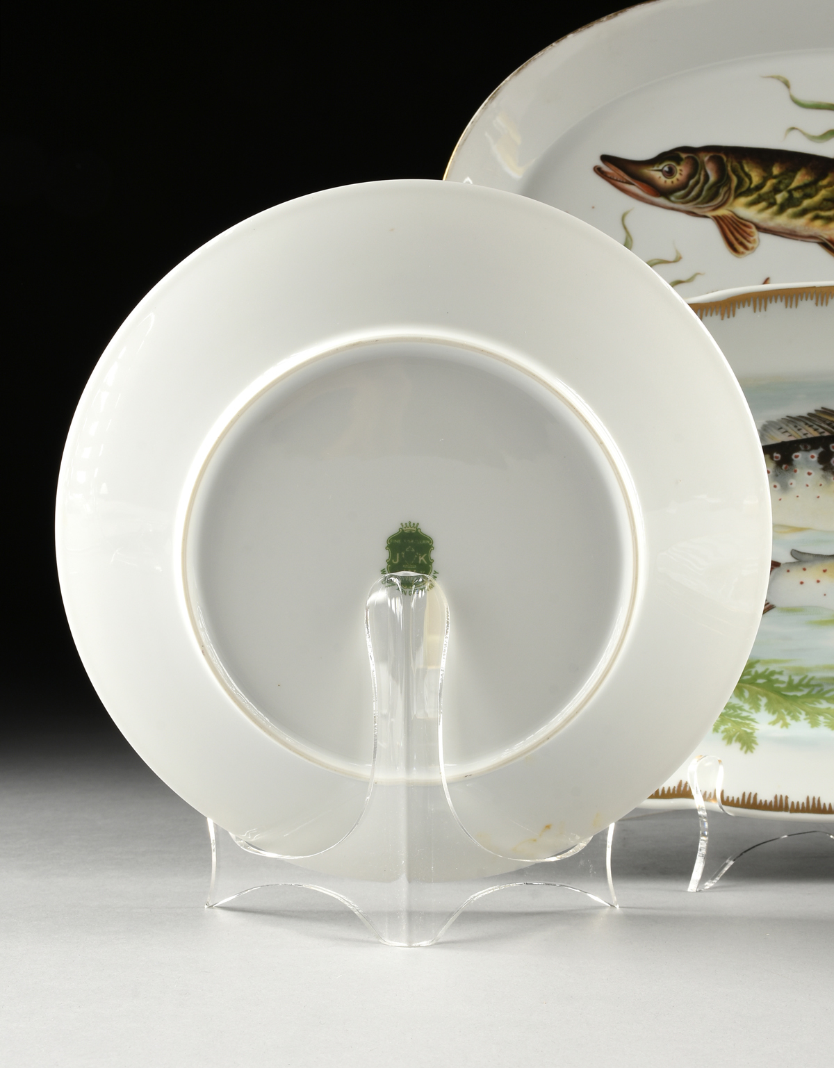 AN ASSEMBLED SIX PIECE GROUP OF FISH DECORATED PORCELAIN DISHES, EACH SIGNED, FRENCH AND WEST - Image 3 of 15