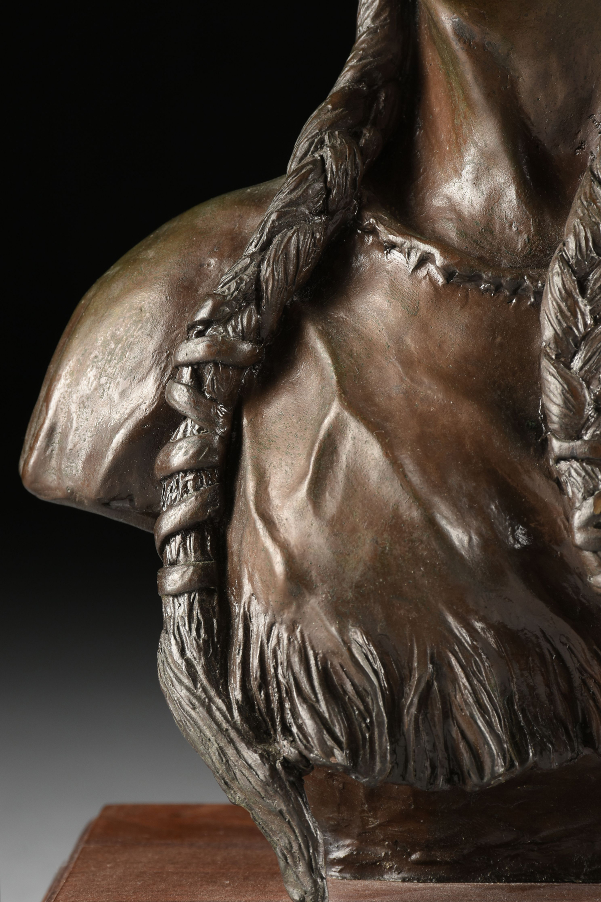 TOM MOSS (American/Texas b.1935) A BRONZE PORTRAIT BUST, "Sacajawea," 1981, with a light brown - Image 5 of 7