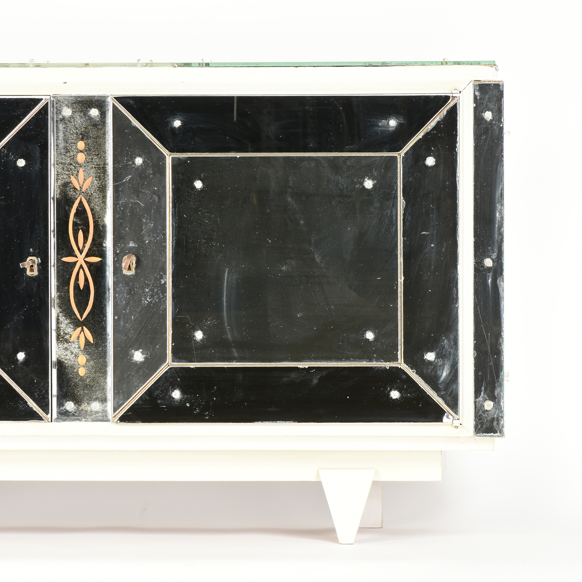 A FRENCH ART MODERNE MIRRORED AND WHITE PAINTED CREDENZA,1950s, in a Hollywood Regency style with - Image 3 of 8