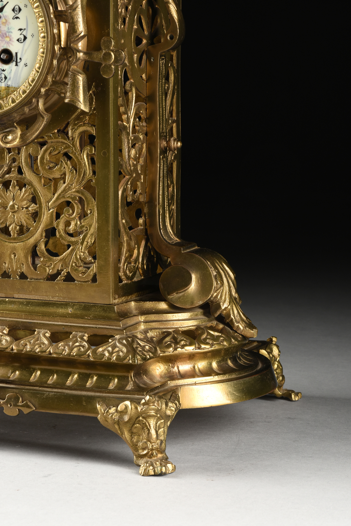 A RENAISSANCE REVIVAL GILT BRONZE MANTLE CLOCK, FRENCH, LATE 19TH CENTURY, the finial cast as - Image 7 of 12