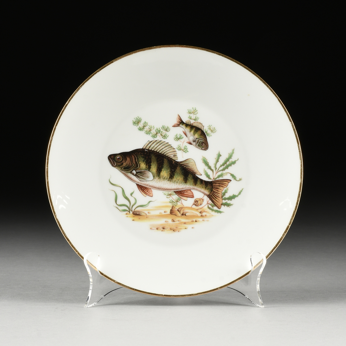 AN ASSEMBLED SIX PIECE GROUP OF FISH DECORATED PORCELAIN DISHES, EACH SIGNED, FRENCH AND WEST - Image 15 of 15