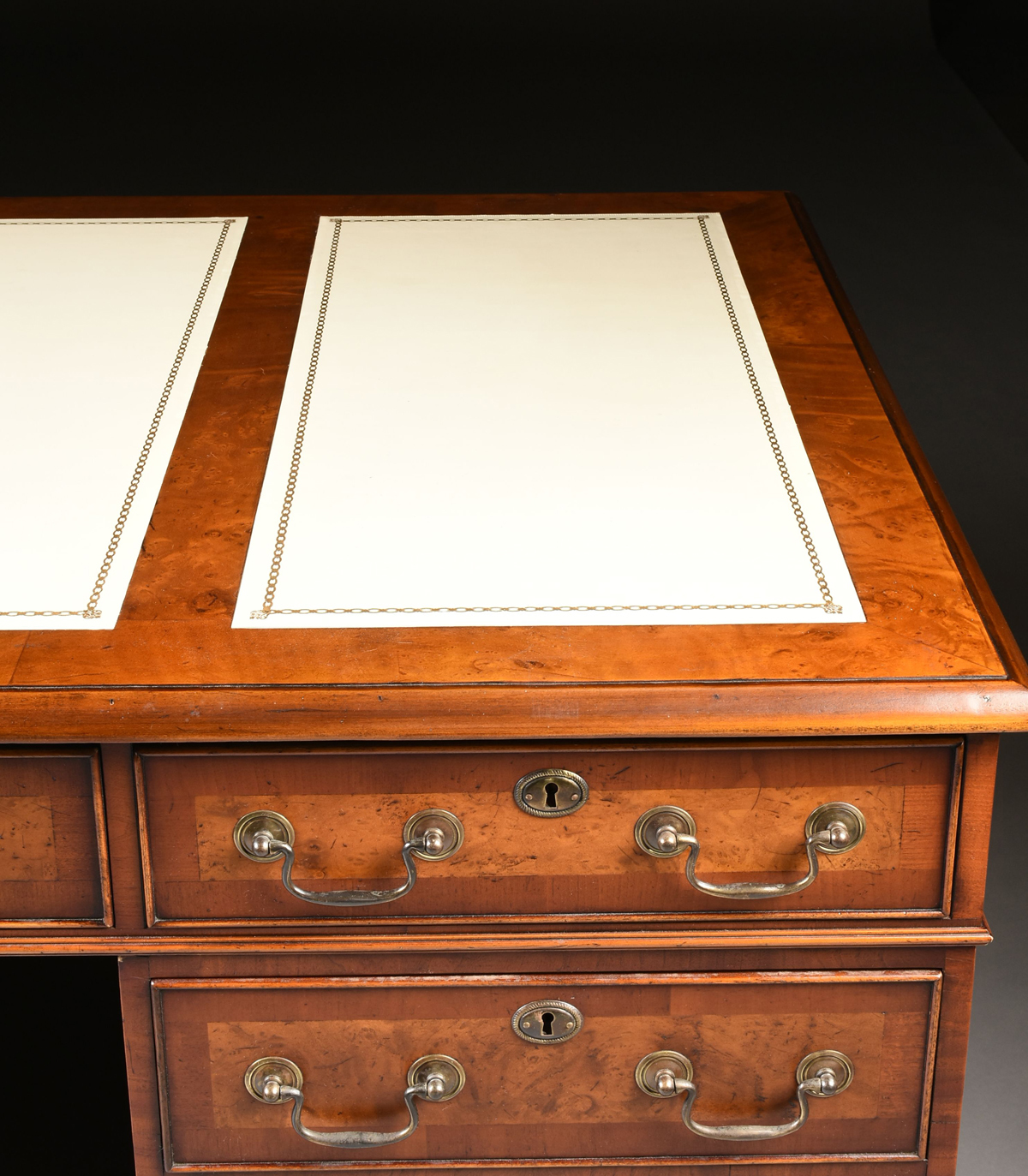 A GEORGE II STYLE WALNUT WHITE LEATHER TOP PARTNER'S DESK, ENGLISH, MID 20TH CENTURY, modeled - Image 14 of 16