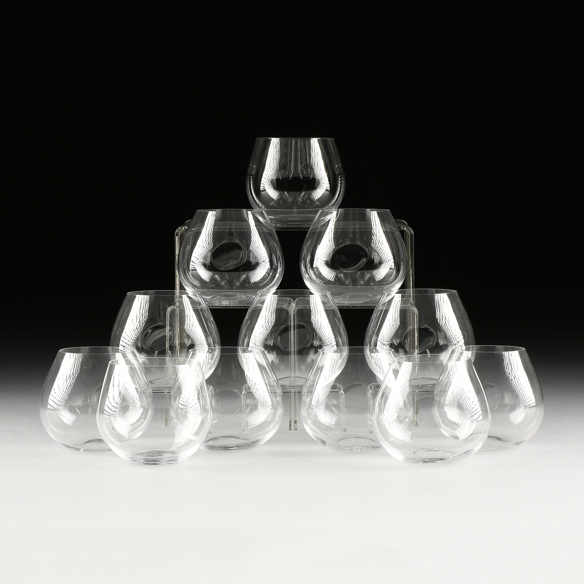 A SET OF TWELVE TIFFANY & CO. ELSA PERETTI DESIGNED THUMB PRINT WINE GLASSES, SPANISH, MODERN, clear
