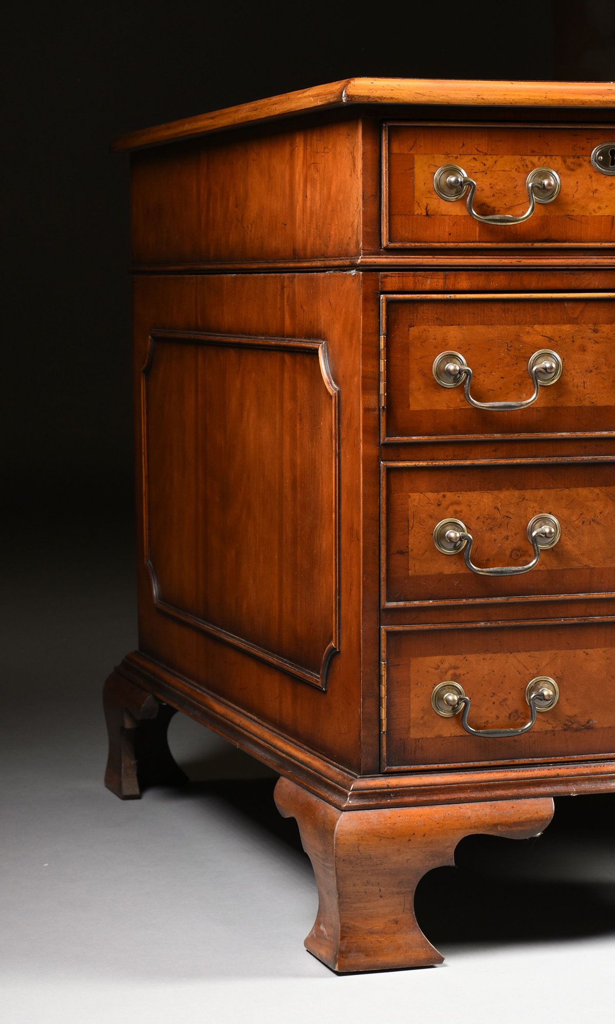 A GEORGE II STYLE WALNUT BURGUNDY LEATHER TOP PARTNER'S DESK, ENGLISH, MID 20TH CENTURY, modeled - Image 14 of 15