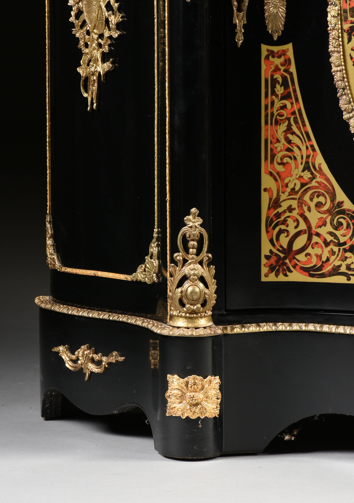 A NAPOLEON III STYLE MARBLE TOPPED AND STENCILED BOULLE MARQUETRY DECORATED EBONIZED CABINET, - Image 6 of 10