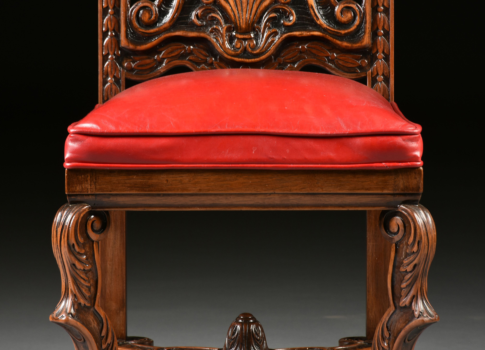 A CHARLES II STYLE CARVED WALNUT AND RED LEATHER UPHOLSTERED SIDE CHAIR, LATE 19TH/EARLY 20TH - Image 6 of 12