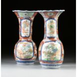 A PAIR OF IMARI CRANE MOTIF PORCELAIN TRUMPET VASES, JAPAN, MEIJI PERIOD (1868-1912), parcel gilt