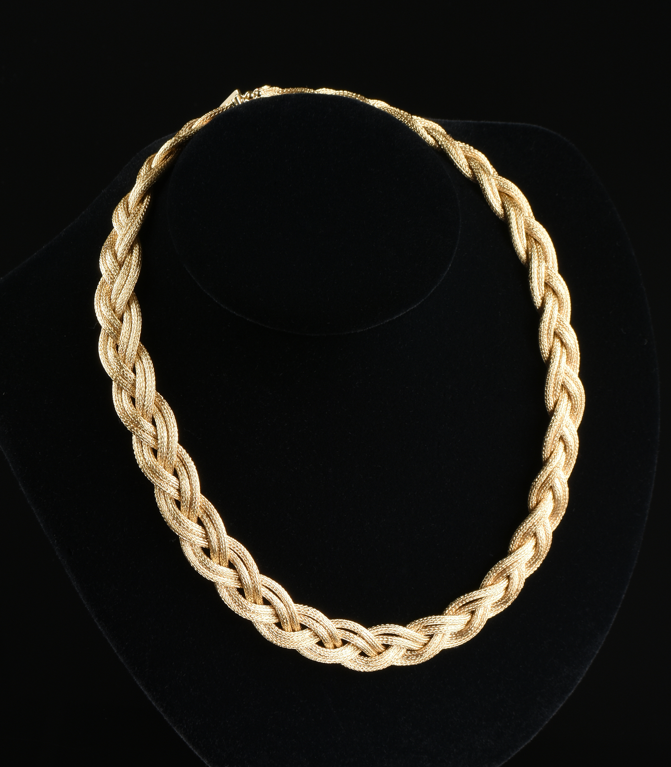 AN 18K YELLOW GOLD GUCCI NECKLACE, the double rope braided design with hidden push-button box - Image 2 of 4