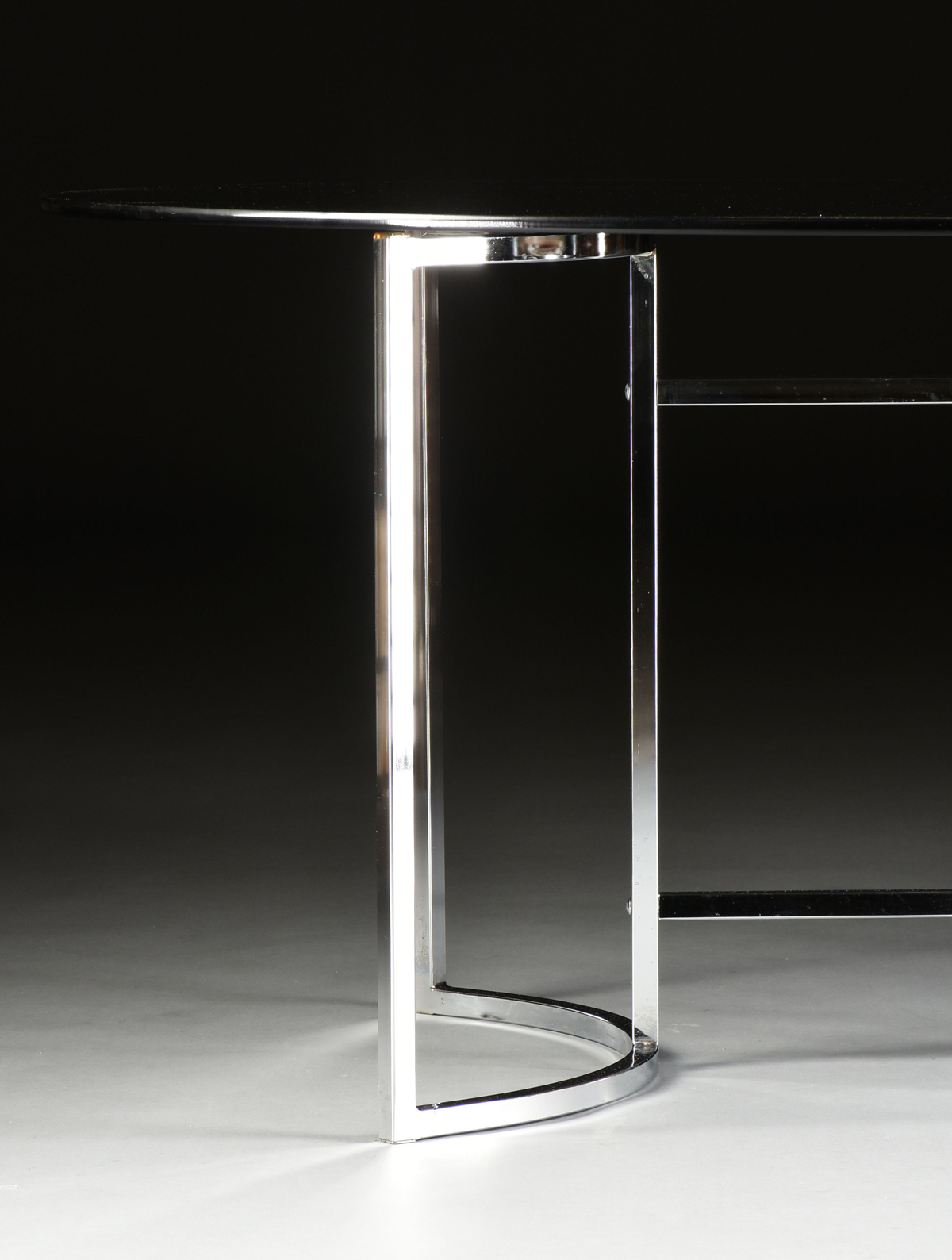A MID CENTURY MODERN SMOKEY GLASS TOP CHROMED STEEL TABLE, AFTER MILO BAUGHMAN, MID/LATE 20TH - Image 3 of 6