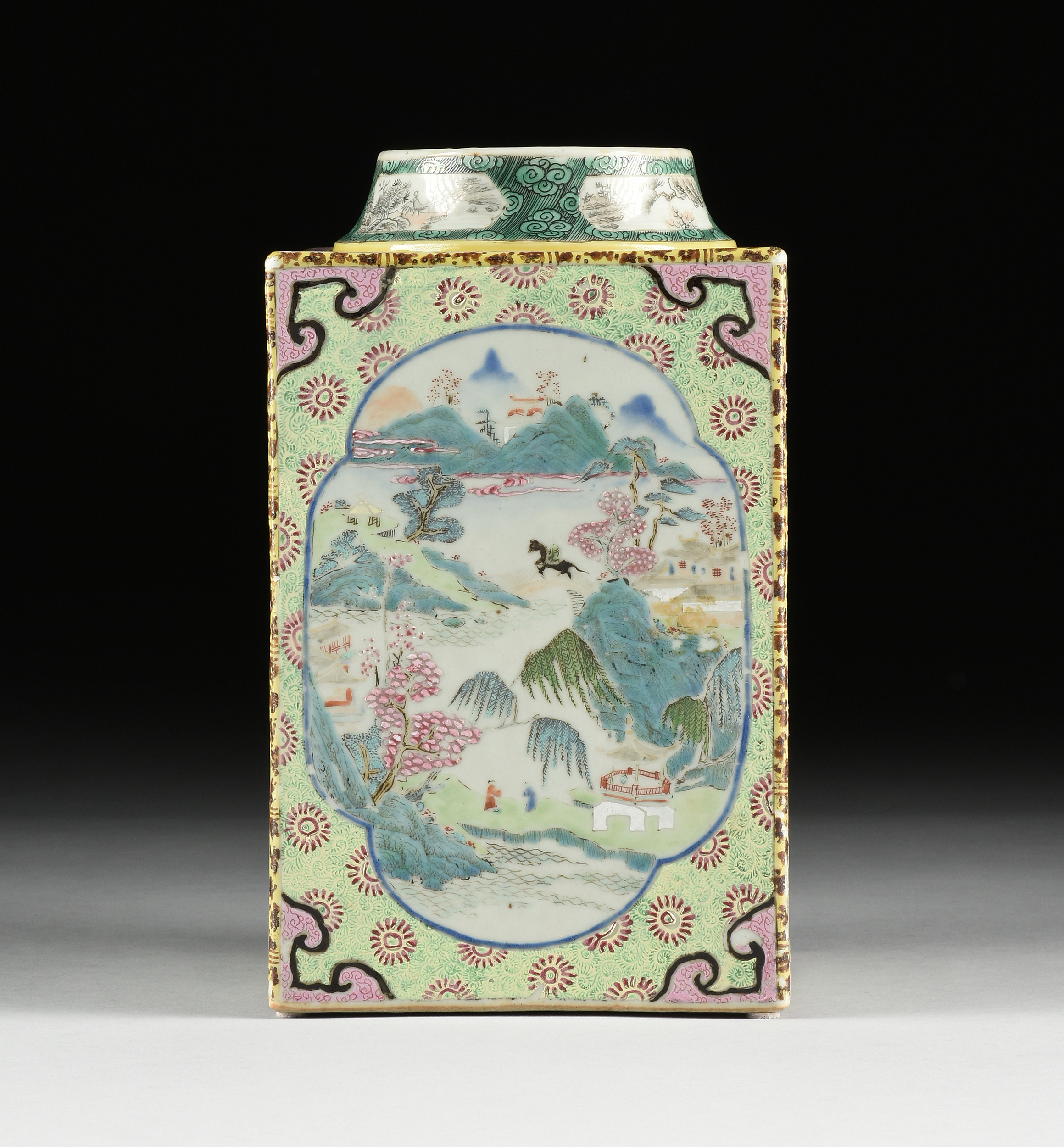 A CHINESE EXPORT FAMILLE ROSE SQUARE PORCELAIN JAR, 20TH CENTURY, the circular rim on a short neck - Image 2 of 8