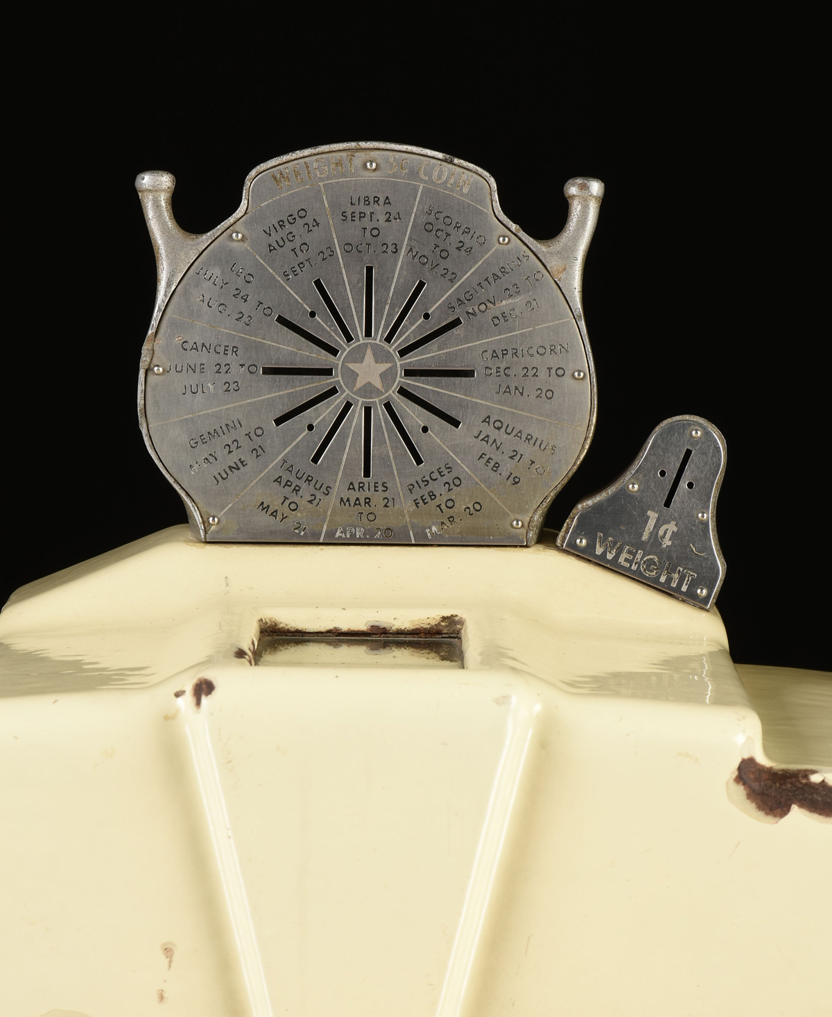 AN AMERICAN SCALE MANUFACTURING CO. FORTUNE MODEL 300 "1¬¢ Weight-Horoscope & Weight 5¬¢," COIN - Image 5 of 9