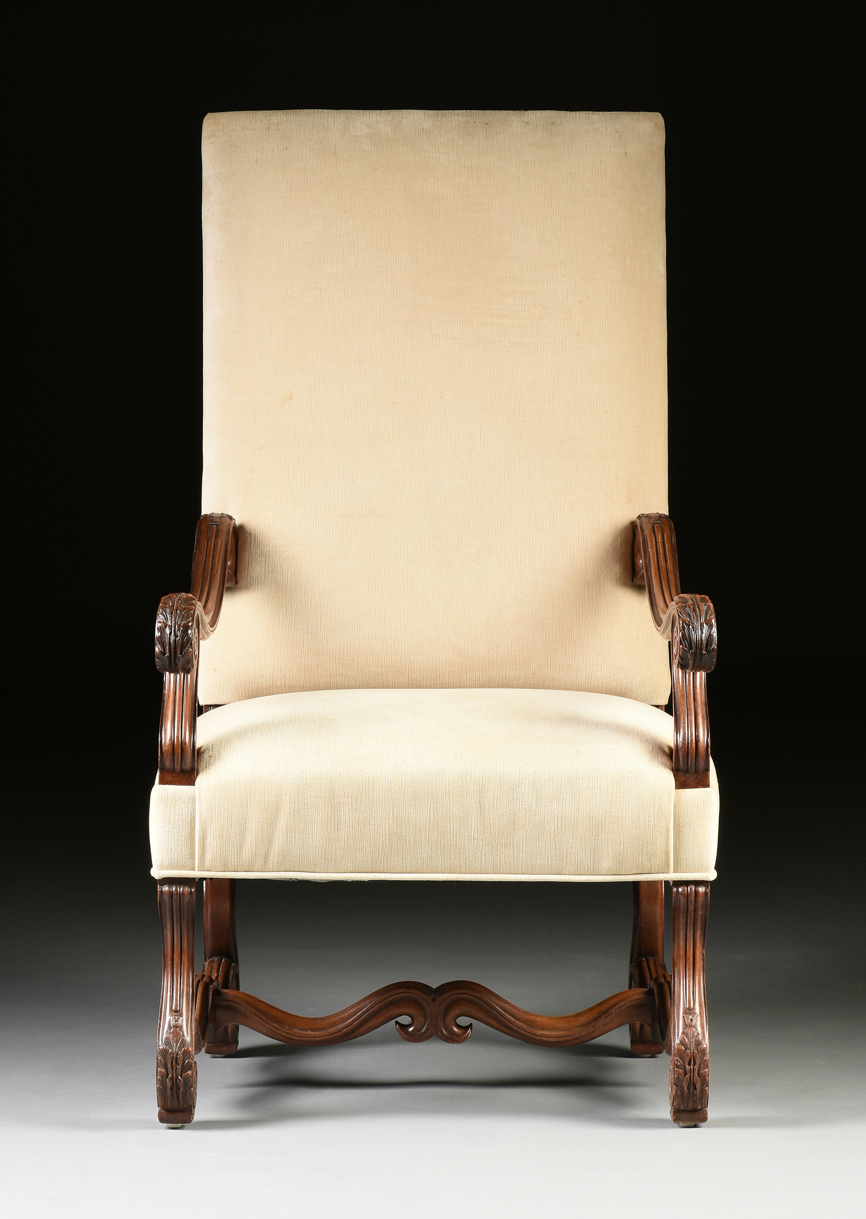 A LOUIS XIV STYLE VELVET UPHOLSTERED AND CARVED WALNUT ARMCHAIR, LATE 19TH/EARLY 20TH CENTURY, the - Image 2 of 10