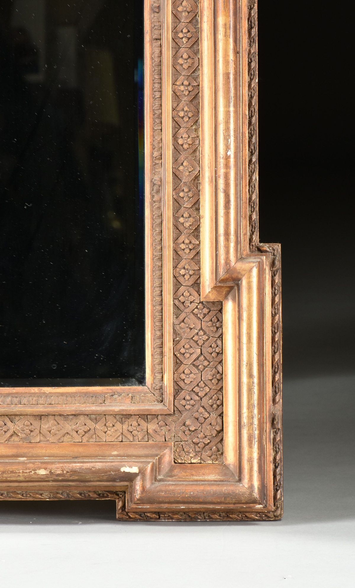 A RENAISSANCE REVIVAL GILT AND CARVED WOOD PIER MIRROR, FRENCH, THIRD QUARTER 19TH CENTURY, with a - Image 4 of 5