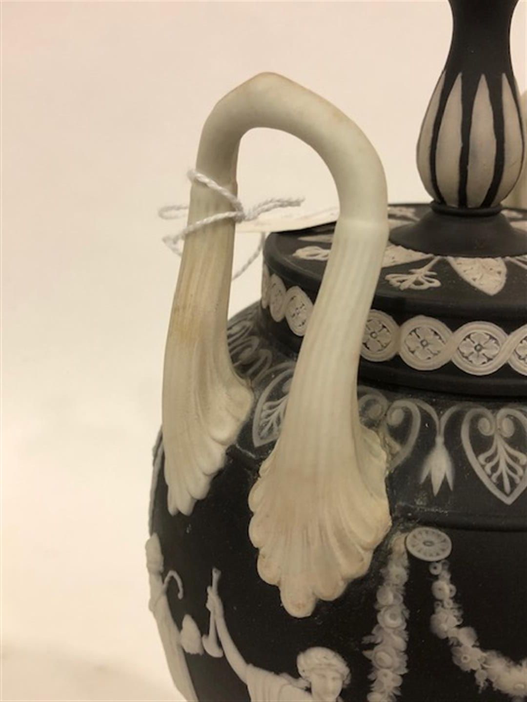Wedgwood Black Jasper Dip Vase and Cover, England, late 19th/early 20th century, urn finial and uptu - Image 6 of 10