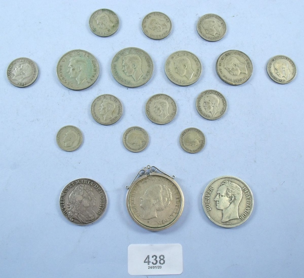 A quantity of silver content coinage approx 150 grams. Highlights: Venezuela gram 25 1935, - Image 2 of 2