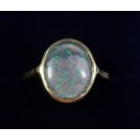 A 9 carat gold ring set opal - size M