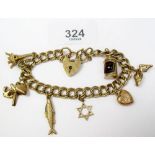 A 9 carat gold charm bracelet 21g