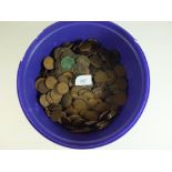 Quantity of copper/bronze, approx. 3.9 kilo's including: halfpennies, pennies - Victoria to Eliz II,
