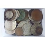 A quantity of numerous coinage including: Victorian farthings 1839, 60, 64, 75H, 84, 93, & 96.