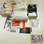 Box of mainly GB mint QEII Prestige and other booklets (incl Smilers), FDC, special-to-event